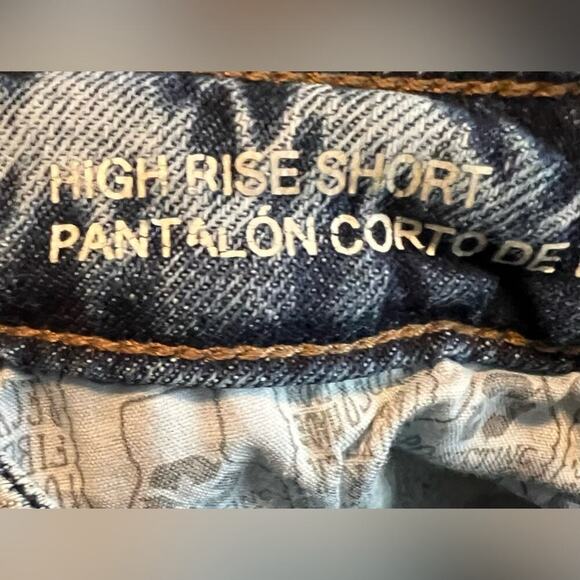 Wild Fable Woman’s Medium Wash High Waisted Cuffed Denim Short- Size 2/ 26R - Picture 9 of 11